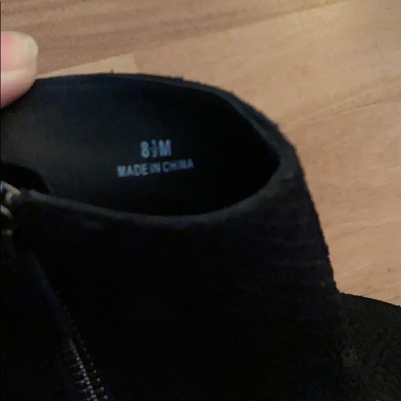 NEW EILEEN FISHER OZMA BOOTIE 8.5 BLACK SNAKESKIN - Picture 8 of 8